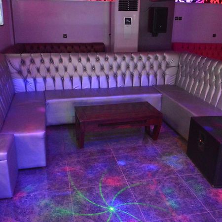 Nikita Hotel Yaoundé エクステリア 写真