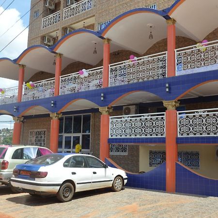 Nikita Hotel Yaoundé エクステリア 写真