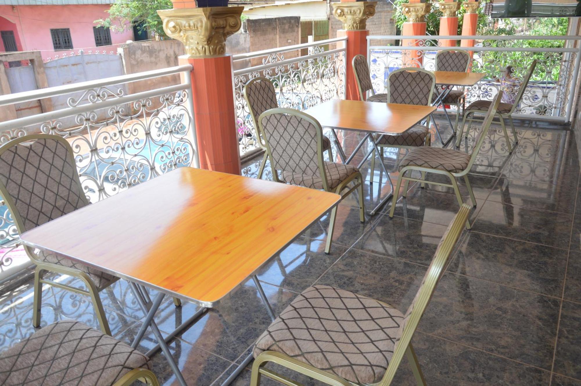 Nikita Hotel Yaoundé エクステリア 写真